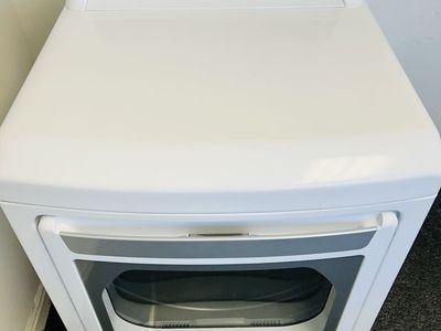 Like new Lg electric dryer