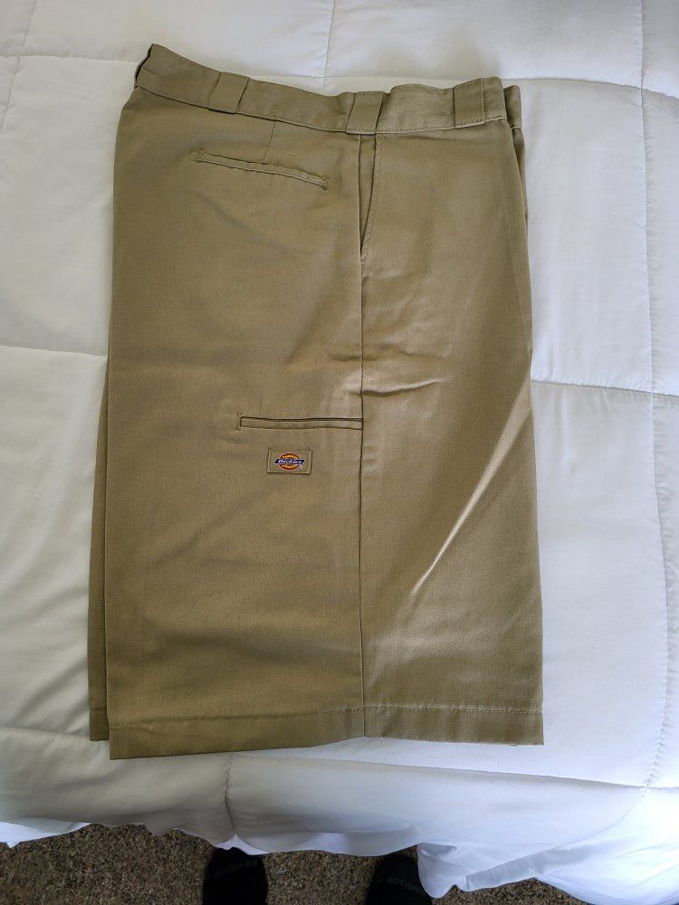 Dickies Loose Fit Khaki Work Shorts Size 38