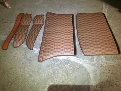 Tesla model Y floor mat set new in Box fits 2019 to 2025