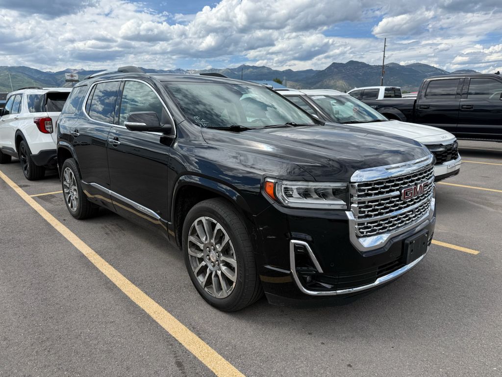 2023 GMC Acadia Denali