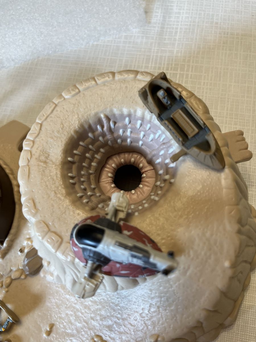 Main image 6
