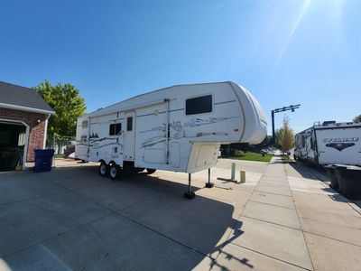 2005 Wildcat 28 BH. Bunkhouse $8,500 obo