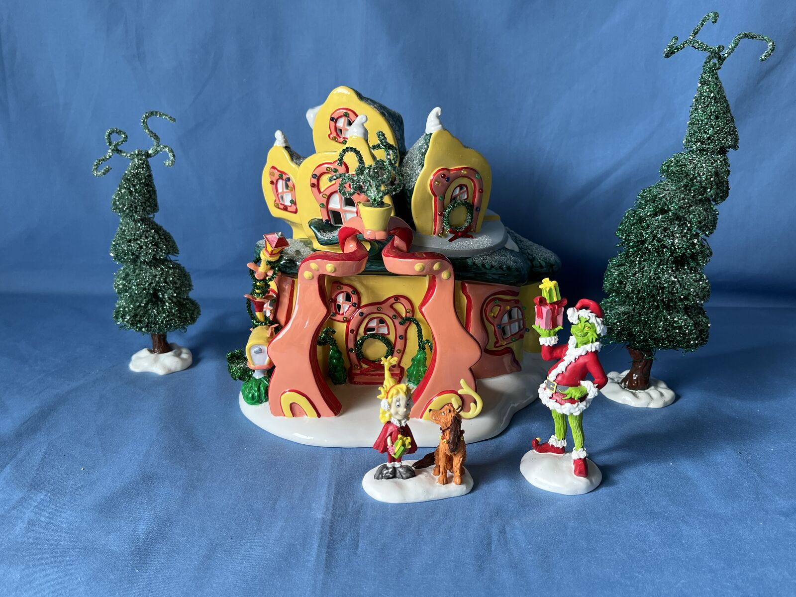 Dept. 56 "Cindy Lou Who's House" from Dr. Suess How the Grinch Stole Christmas - Retired
