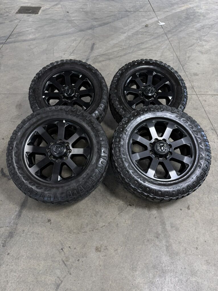 2024 Ram 3500 OEM 20in midnight Wheels/ 285/60/20