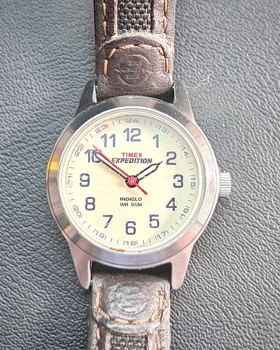 Timex Expedition Indiglo 26mm Quartz Watch Cream Dial WR50M Field Watch Leather
