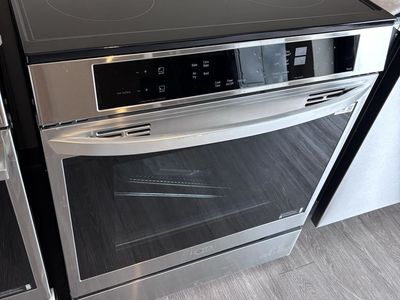 New LG 30in.wide Induction range w/Air fry