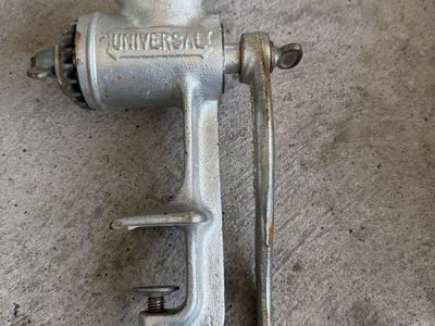 Vintage Universal No. 2 Hand Crank Cast Iron Food Meat Grinder Clamp On