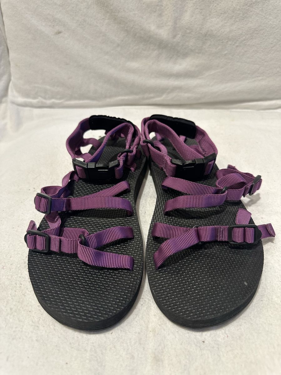 Teva women’s size 8 purple lightly used sports sandals
