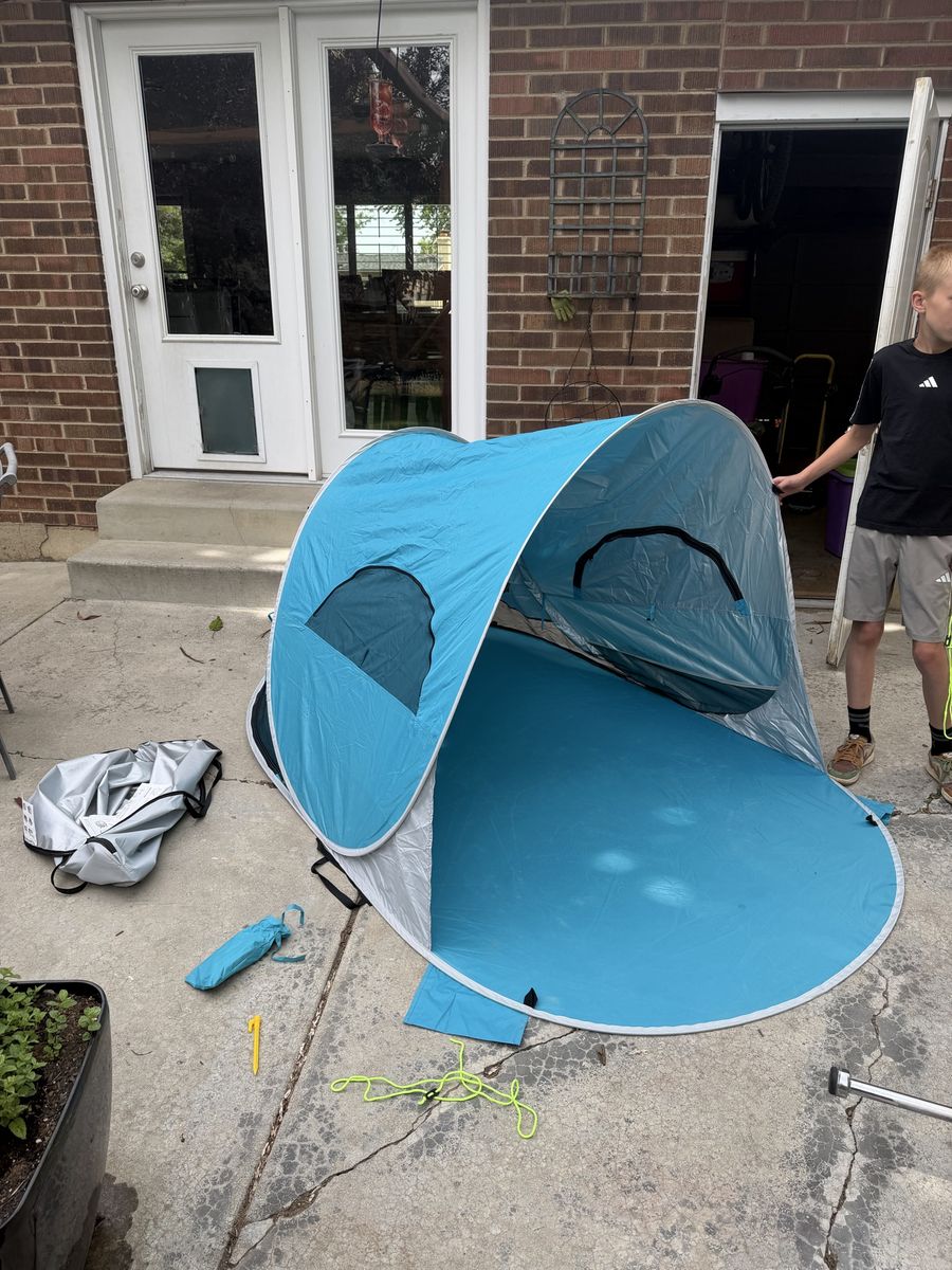 Wolfwise Pop-Up Beach Tent