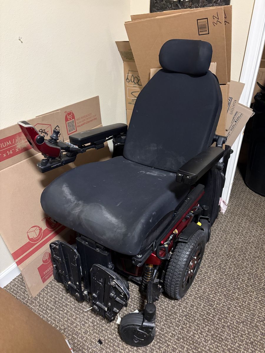 Quantum Q6 Edge Power Wheelchair with Joystick Controller and Manual