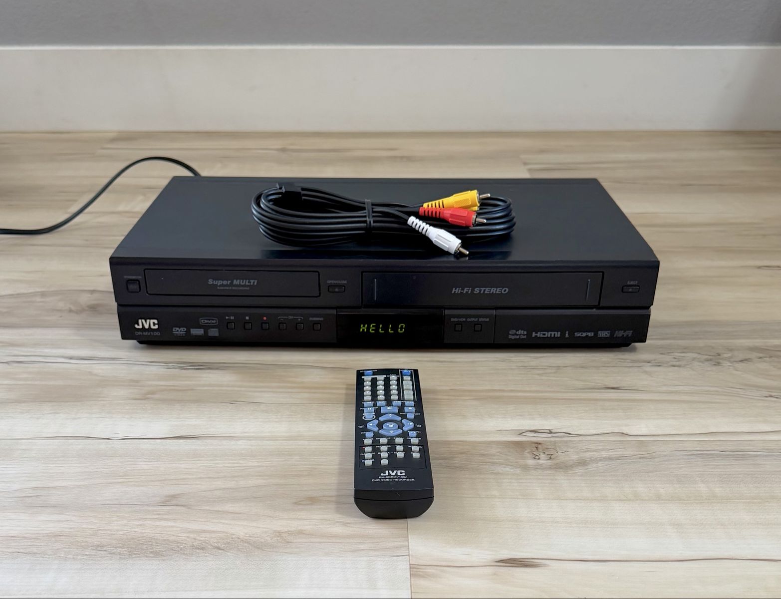 JVC DVD Recorder VCR VHS DR-MV100B