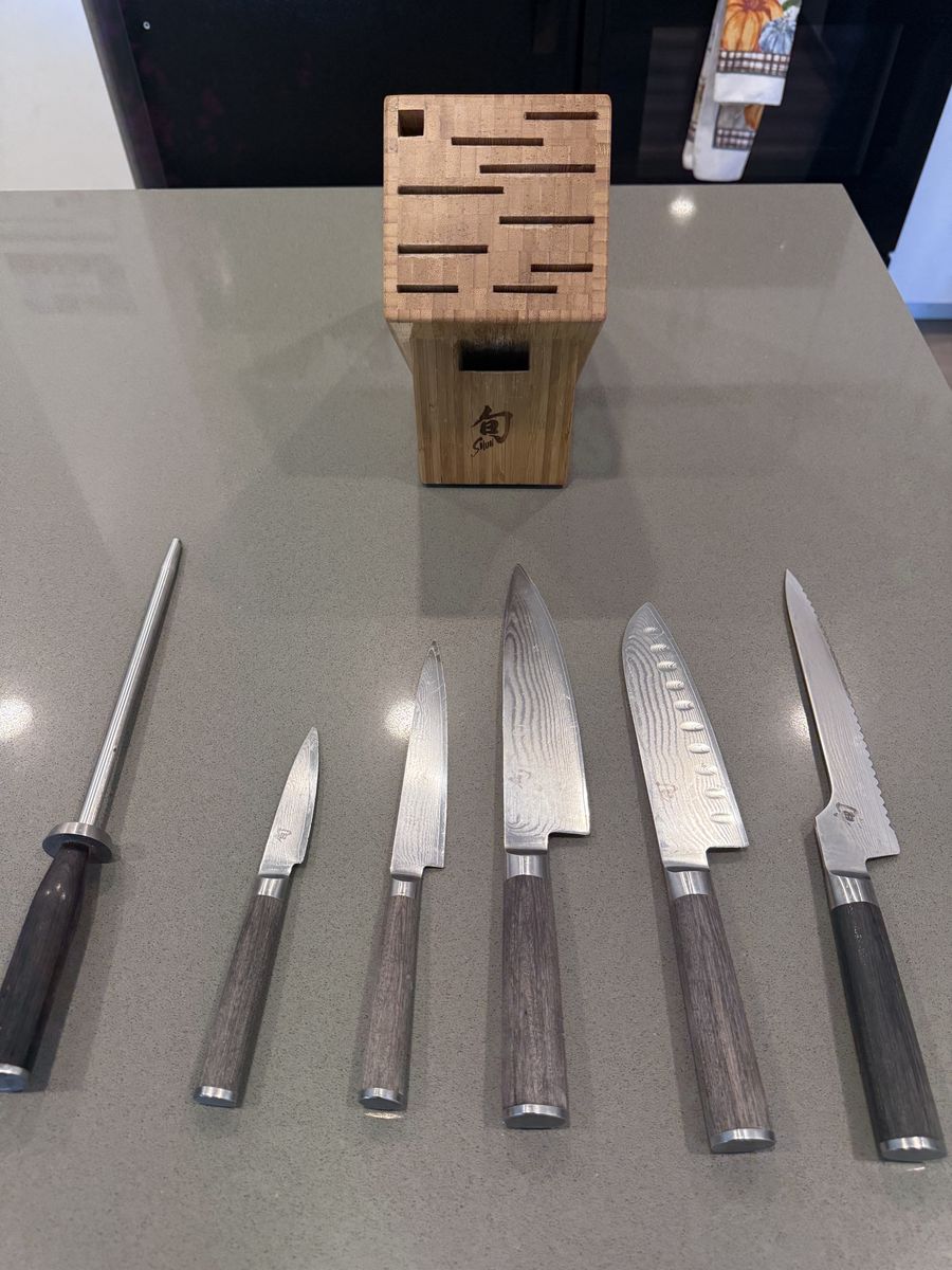 Shun Classic Knife Block Set with Wooden Storage Block and Honing Steel