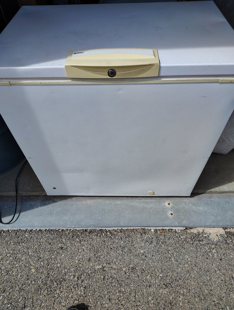 Kenmore Chest Freezer - White