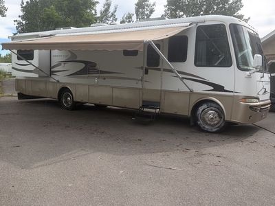37 Foot Newmar Kountry Star Motor Home