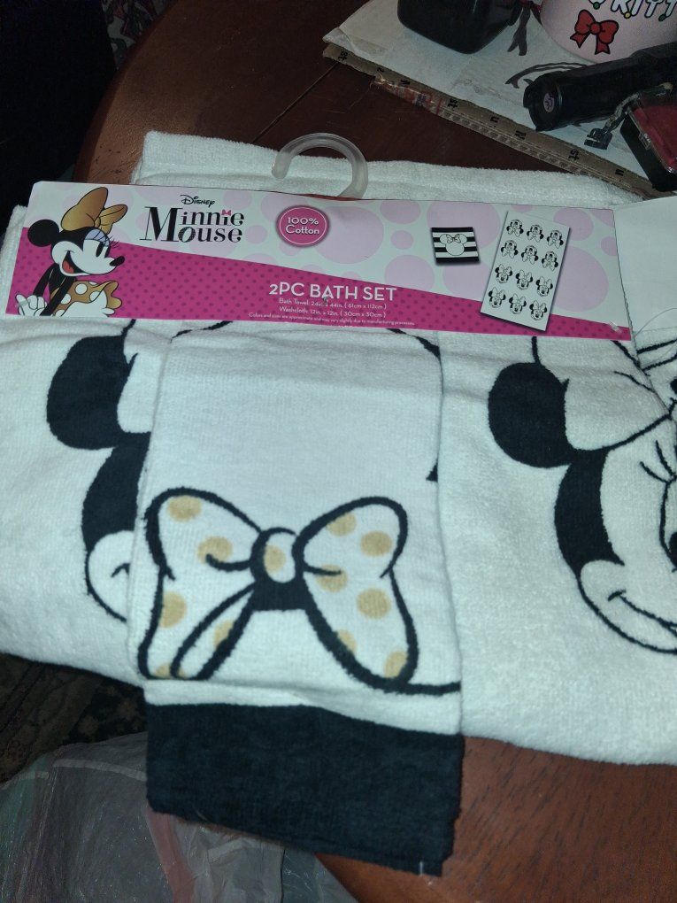 Disney Minnie Mouse 2PC Bath Set - 100% Cotton Bath Towel & Washcloth (24x44", 12x12")