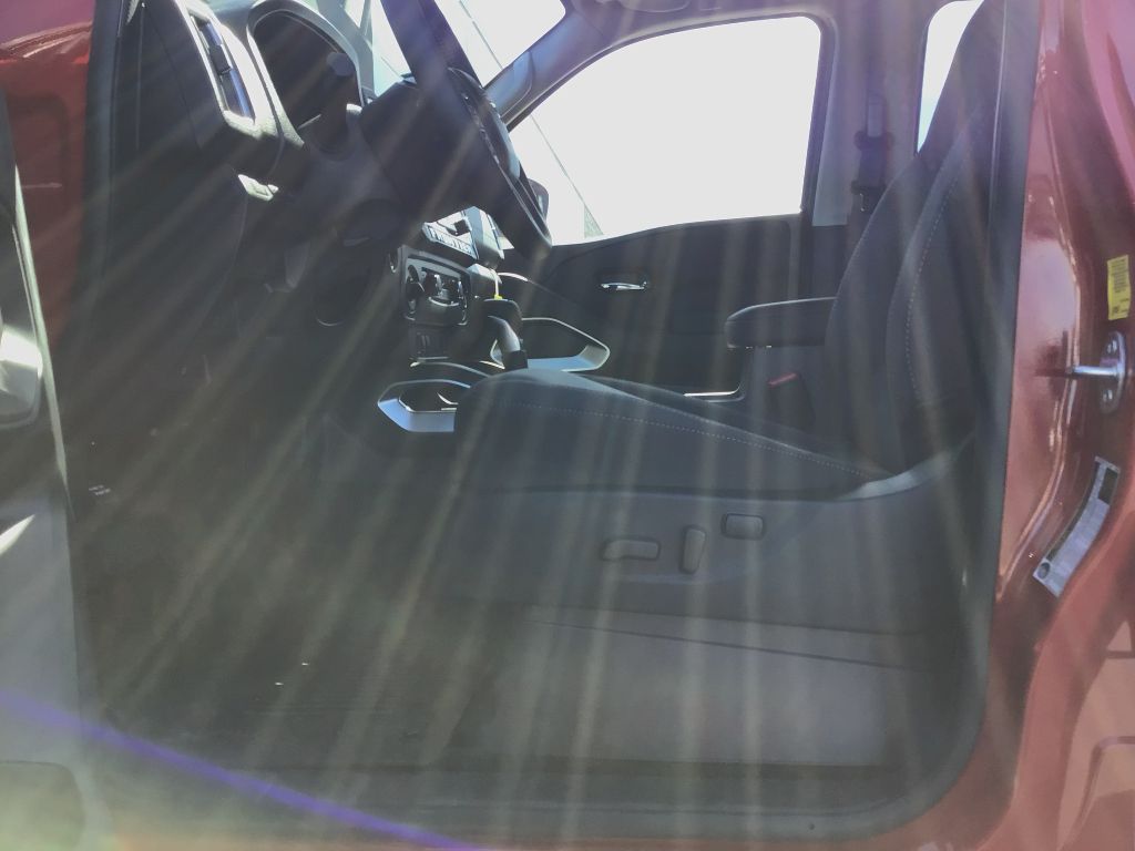 Main image 7