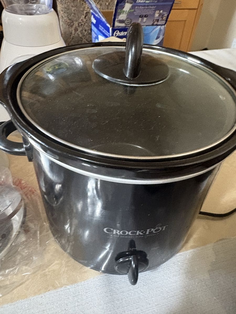 Crock pot small 
