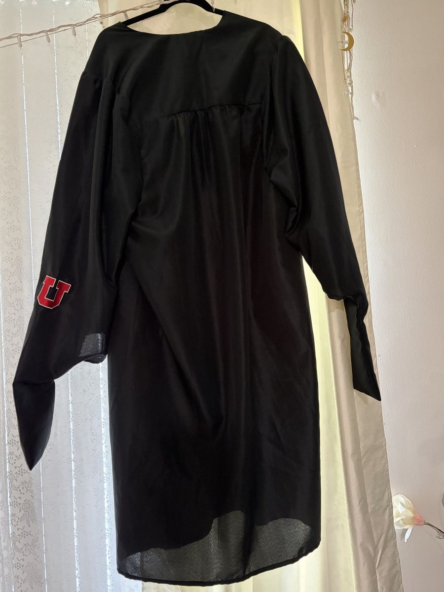 Main image 4