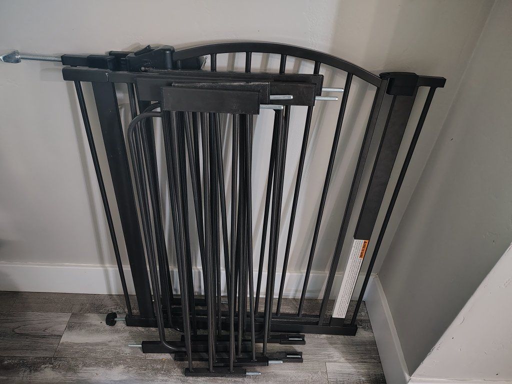 Metal Baby Gate - Expandable Pressure Mounted Safety Barrier