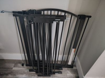Metal Baby Gate - Expandable Pressure Mounted Safety Barrier