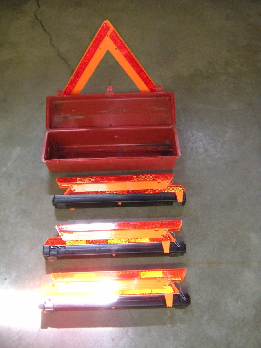 SAFETY ROADSIDE WARNING SET