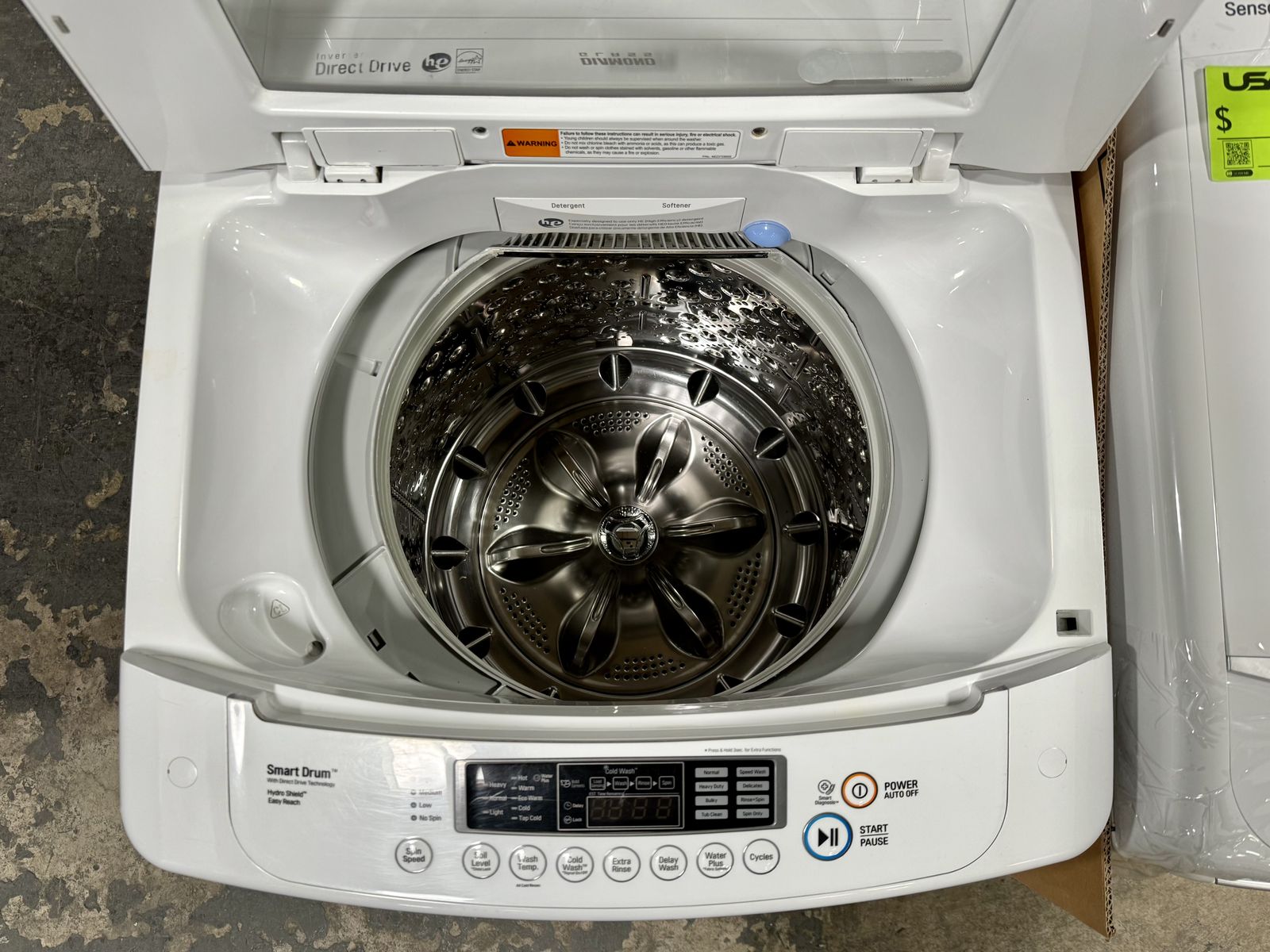 Main image 3