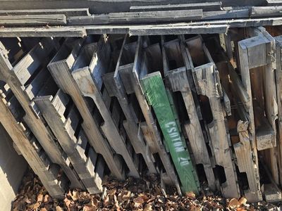 Free old pallets