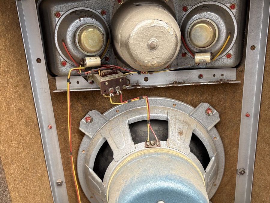 Main image 1