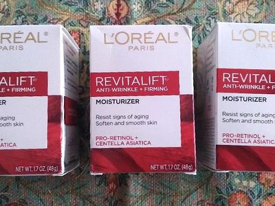 L'OREAL REVITALIFT MOISTURIZER