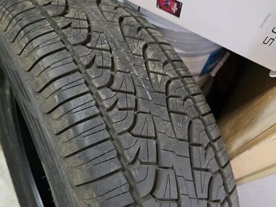 275/60r20 pirelli Scorpion set of 4 tires