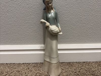 Vintage Lladro Girl with Goose Figurine #4503 - Hand Painted Porcelain Collectible