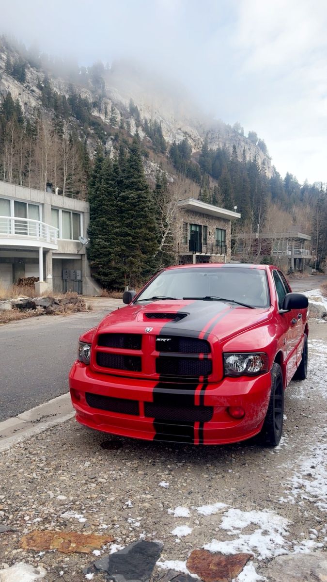 2005 DODGE RAM 1500 SRT10