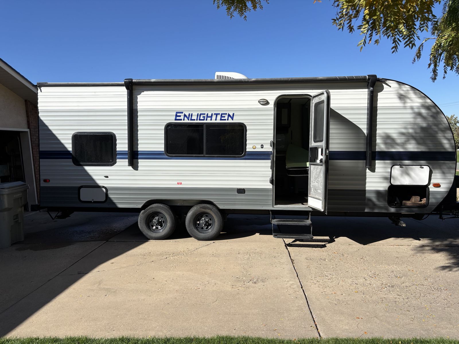 2021 Gulf Stream Enlighten 25BH