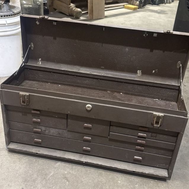 Vintage Kennedy 444-526B machinist tool chest 