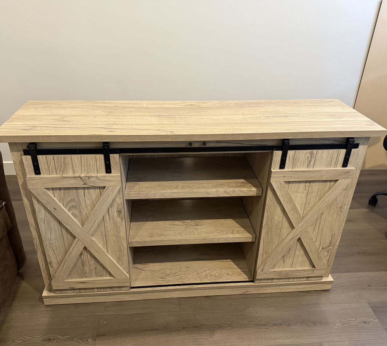 Lorraine TV Stand