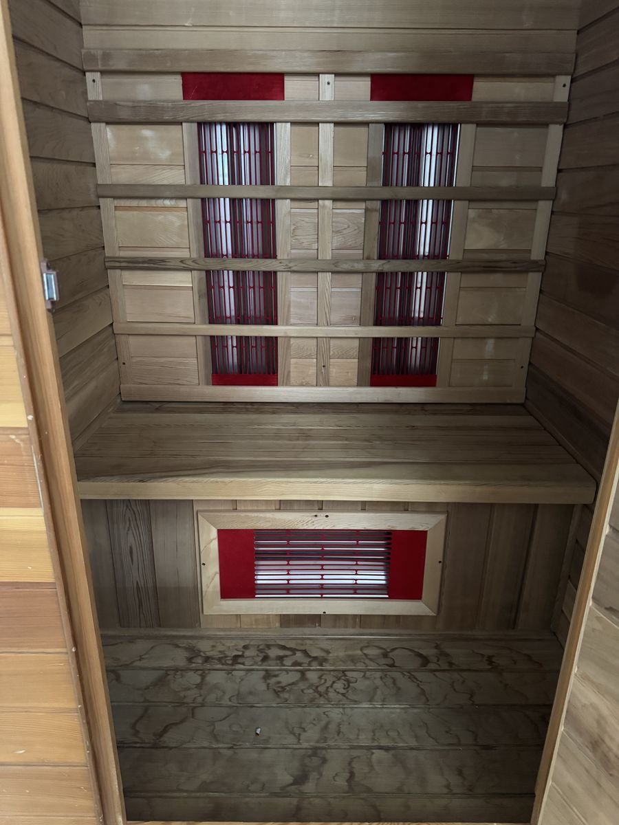Main image 6