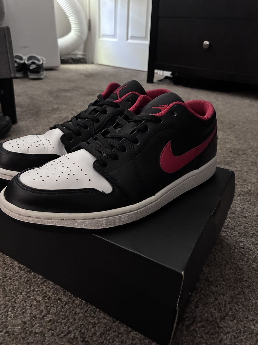 Jordan 1 Low Black And Red With Box