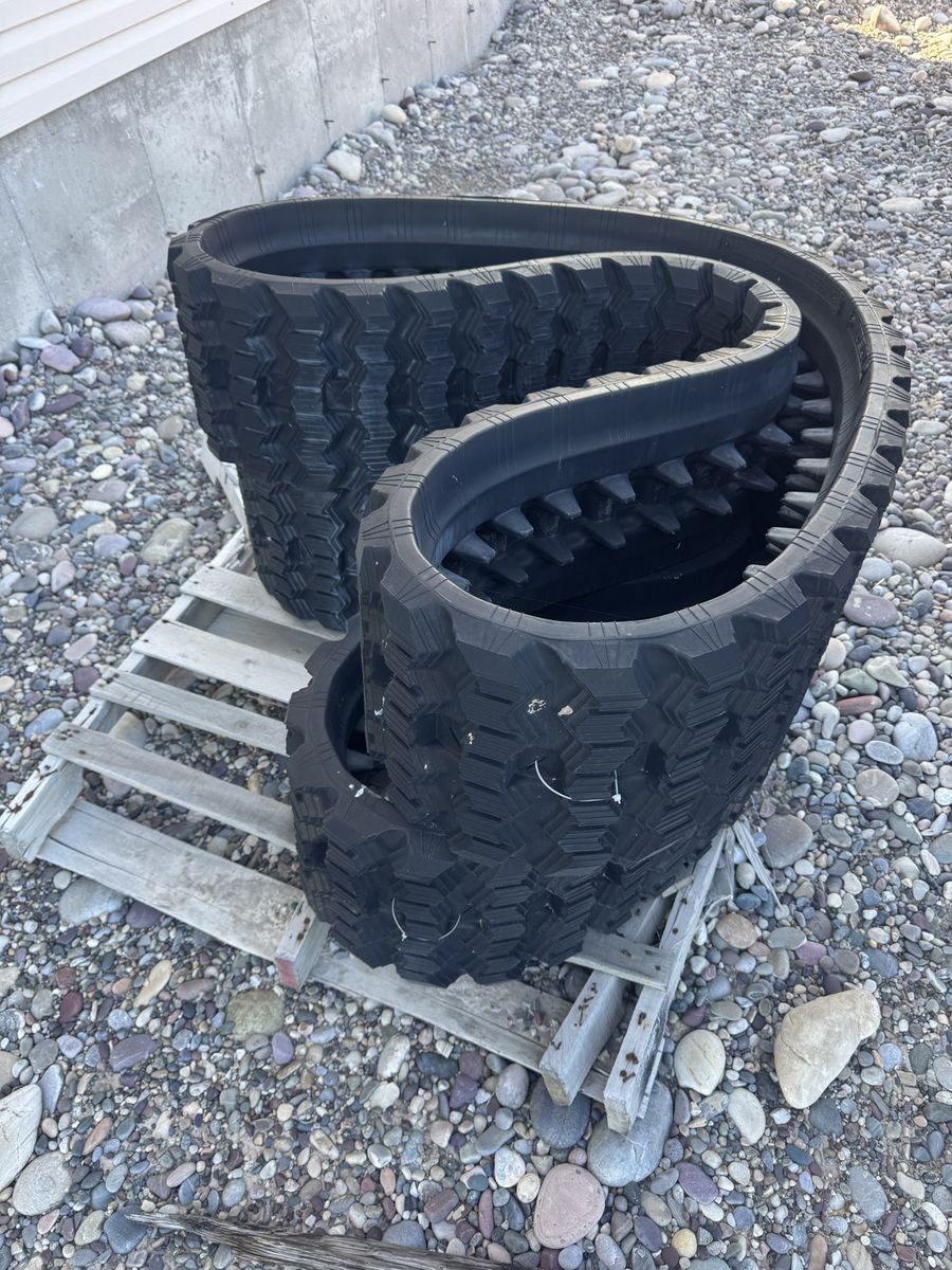 Arisun 320x86x20 Skid Steer/Mini X Tracks