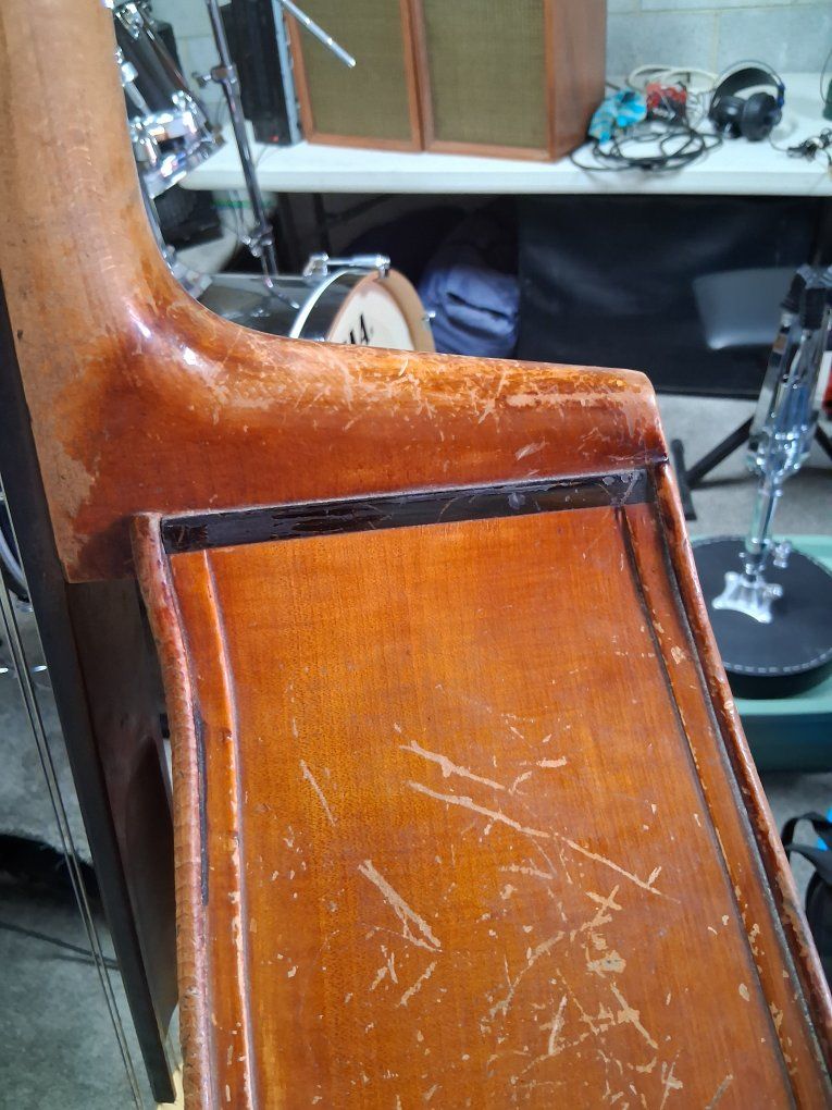 Main image 12