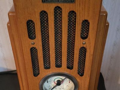 Crosley Empire Limited Edition AM/FM Radio - Model CR32 - Vintage Style Wooden Cabinet