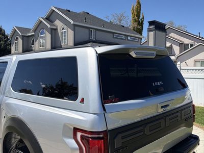 LEER 100XQ SPT Truck Cap / Camper Shell –5.5ft bed