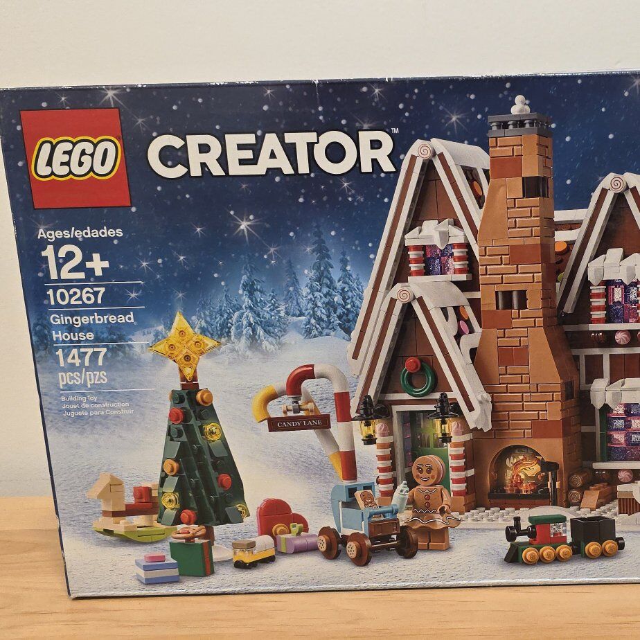 Lego Gingerbread House 10267