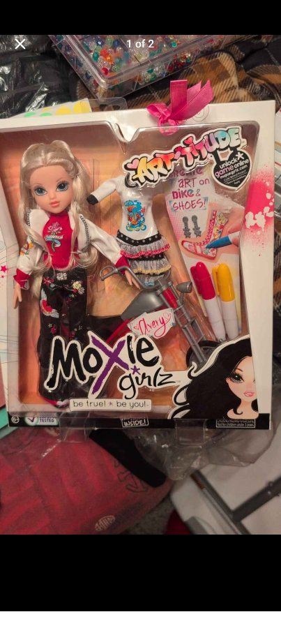 Moxie Girlz Art-titude Avery Doll w/ Motorcycle, Shoes & Design Markers - New in Box