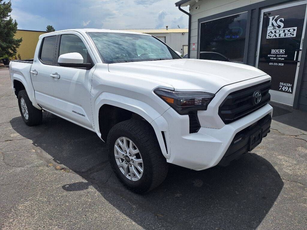2025 Toyota Tacoma SR5