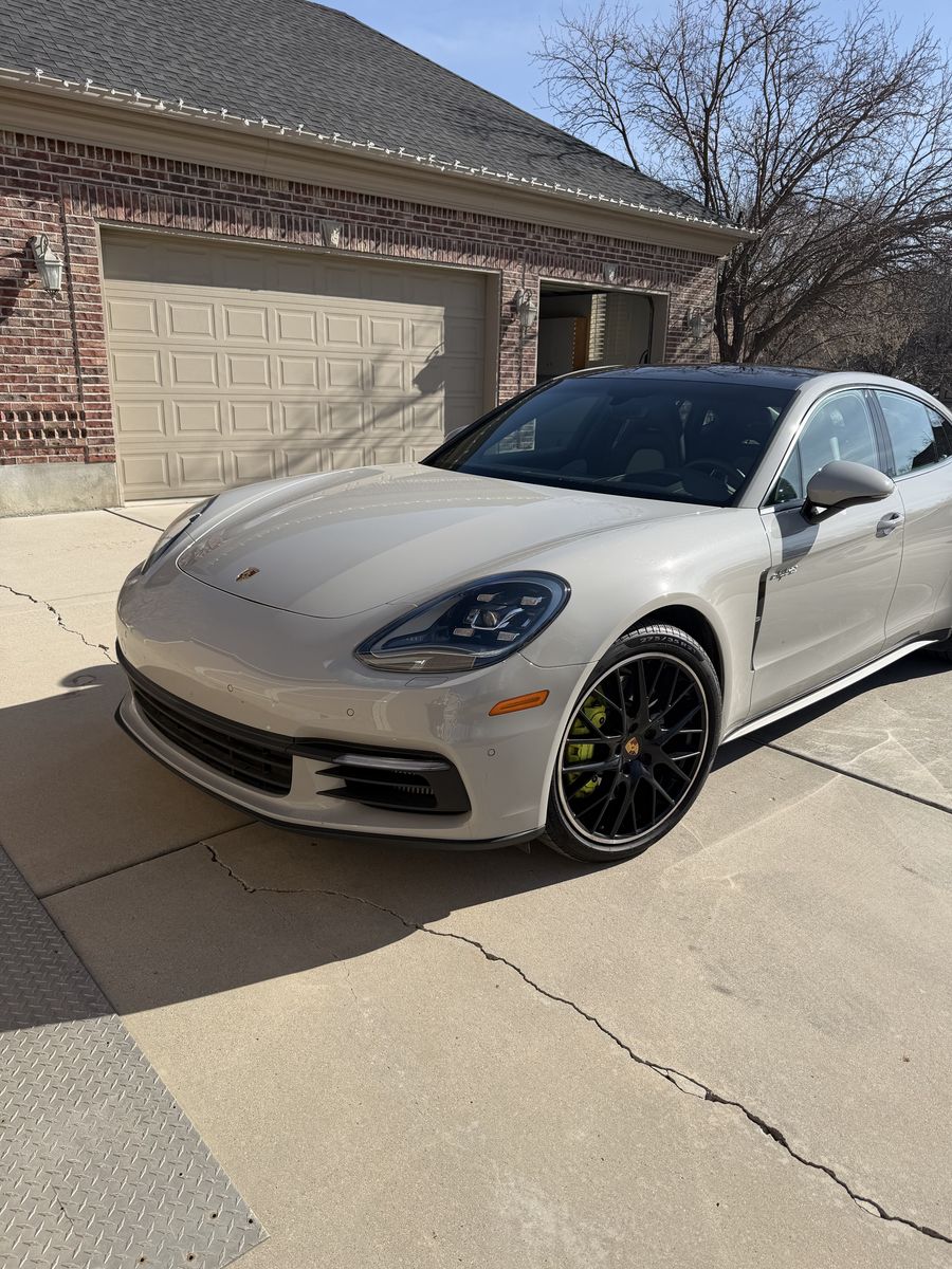 2020 Porsche Panamera 4 E-Hybrid