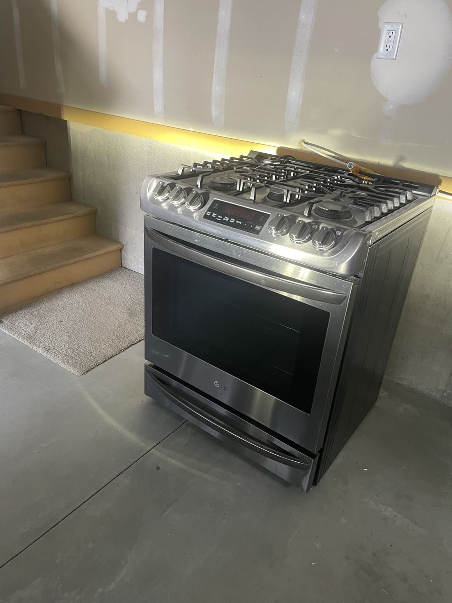 LG Dark Stainless Steel Gas Range Convection Oven