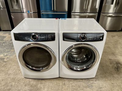 ELECTROLUX WASHER AND DRYER SET