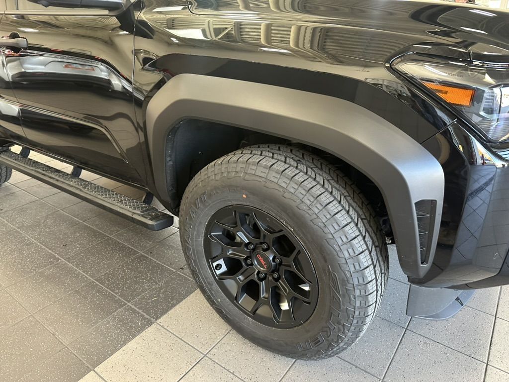 2025 Toyota 4Runner Off-Road Premium Wheels (18”) – Like New