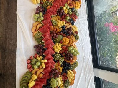 Fruit/charcuterie boards
