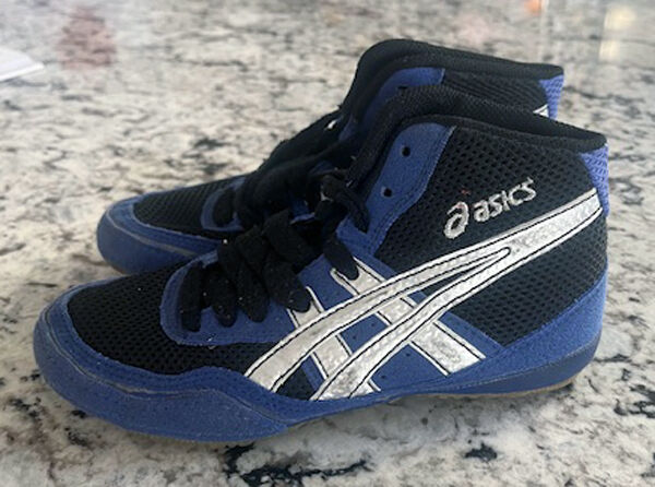 ASICS Matflex BLUE Men's Wrestling Shoes SIZE K13 VERY SLIGHTLY USED!